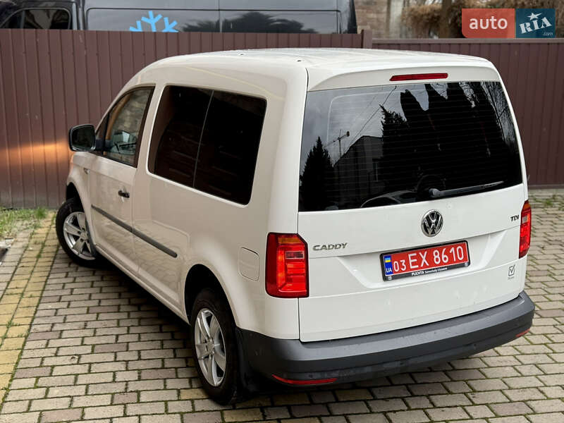 Мінівен Volkswagen Caddy 2017 в Ужгороді