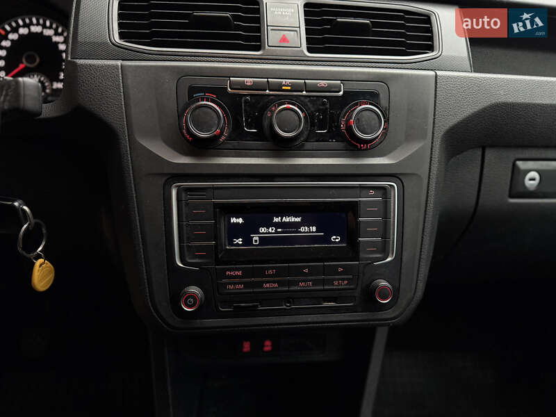 Мінівен Volkswagen Caddy 2017 в Ужгороді