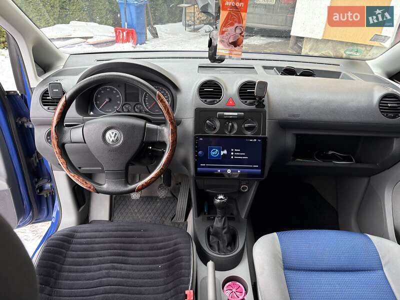 Минивэн Volkswagen Caddy 2006 в Судовой Вишне