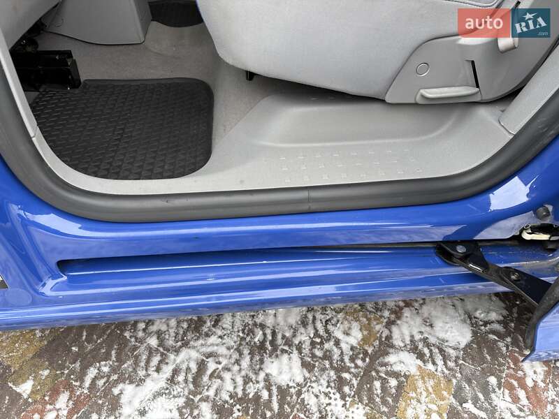 Минивэн Volkswagen Caddy 2006 в Судовой Вишне