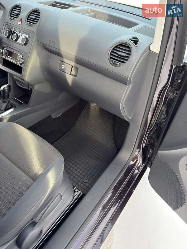 Минивэн Volkswagen Caddy 2012 в Бучаче