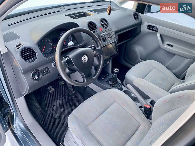 Минивэн Volkswagen Caddy 2008 в Киеве