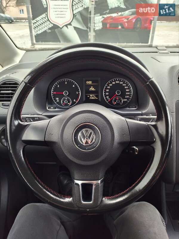 Мінівен Volkswagen Caddy 2012 в Чернівцях