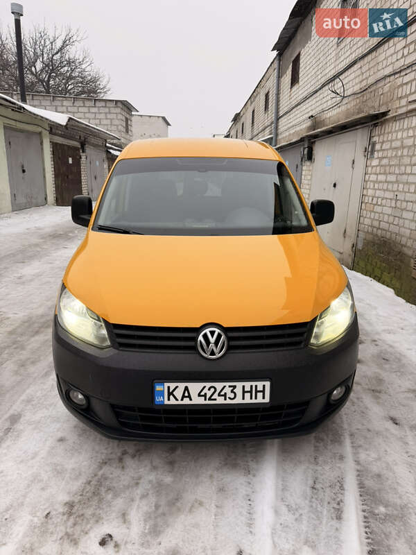 Минивэн Volkswagen Caddy 2012 в Киеве фото Минивэн Volkswagen Caddy 2012 в Киеве