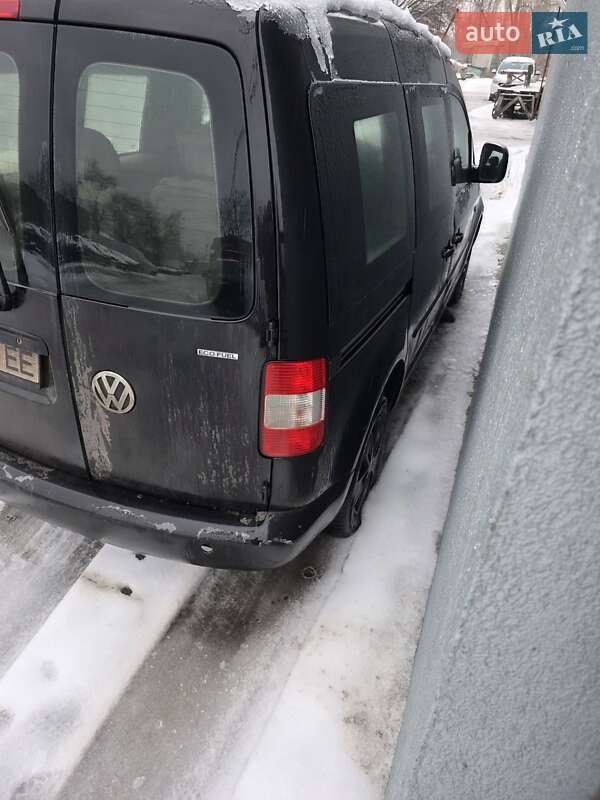 Минивэн Volkswagen Caddy 2009 в Киеве