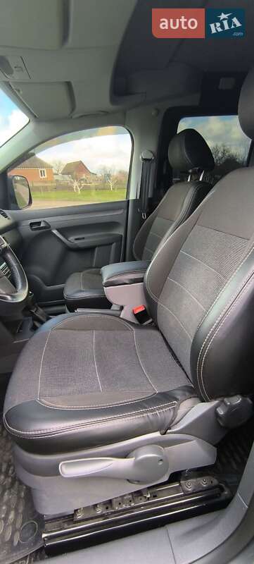 Минивэн Volkswagen Caddy 2013 в Лохвице