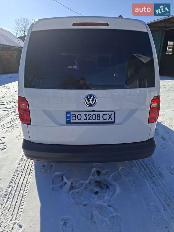 Минивэн Volkswagen Caddy 2015 в Луцке
