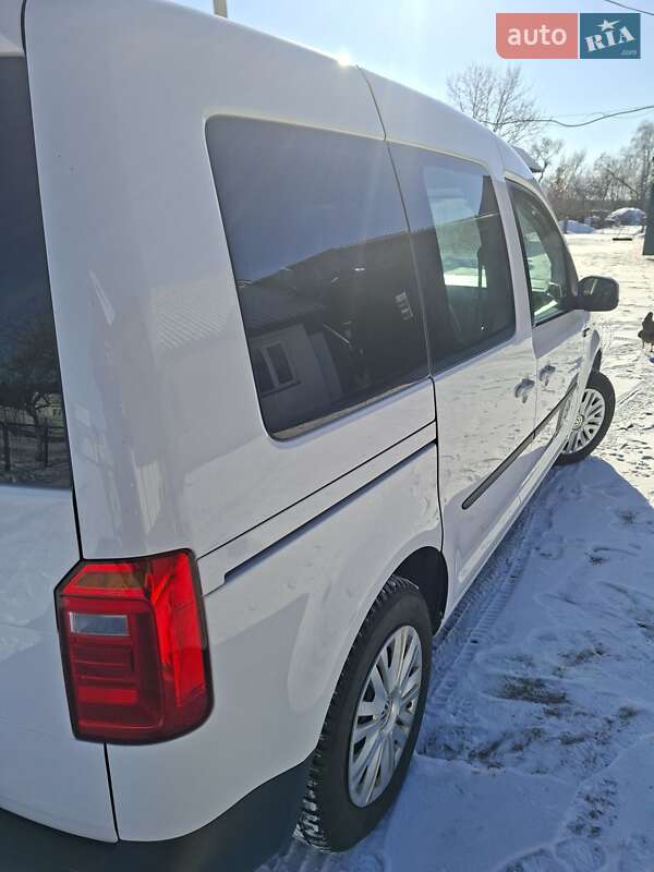 Минивэн Volkswagen Caddy 2015 в Луцке