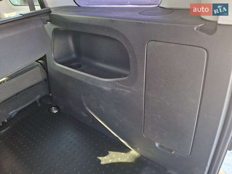 Минивэн Volkswagen Caddy 2015 в Луцке