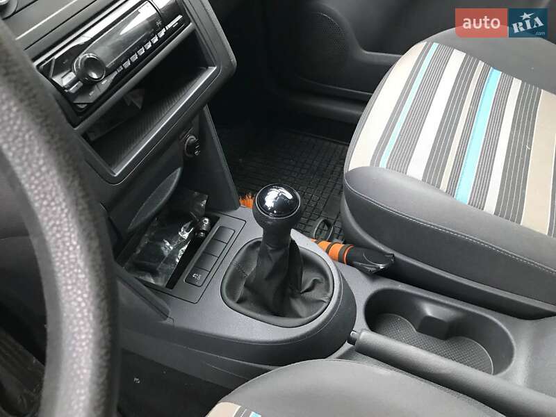 Минивэн Volkswagen Caddy 2011 в Харькове