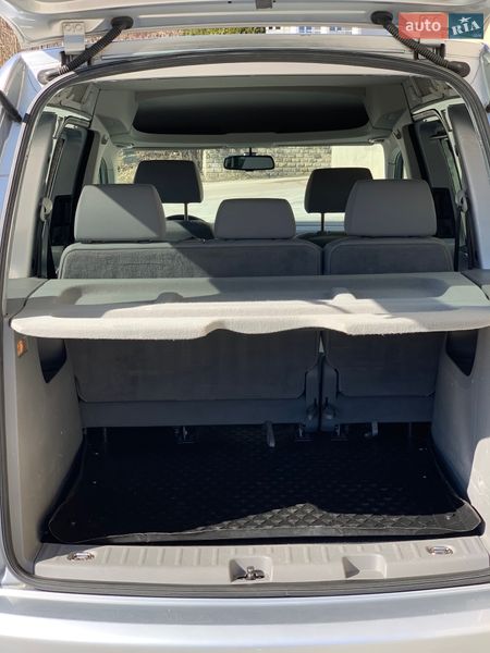 Минивэн Volkswagen Caddy 2009 в Кременце