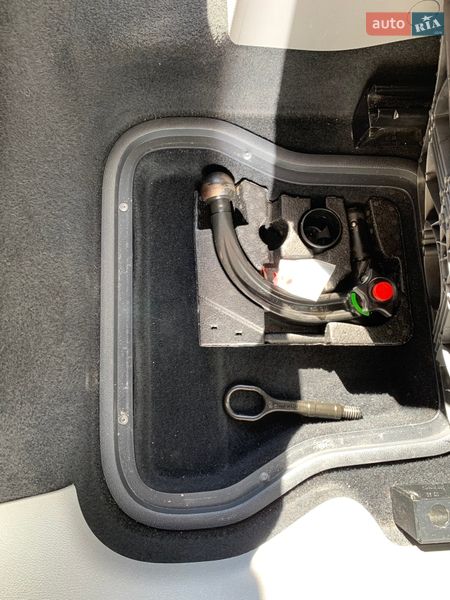 Минивэн Volkswagen Caddy 2009 в Кременце