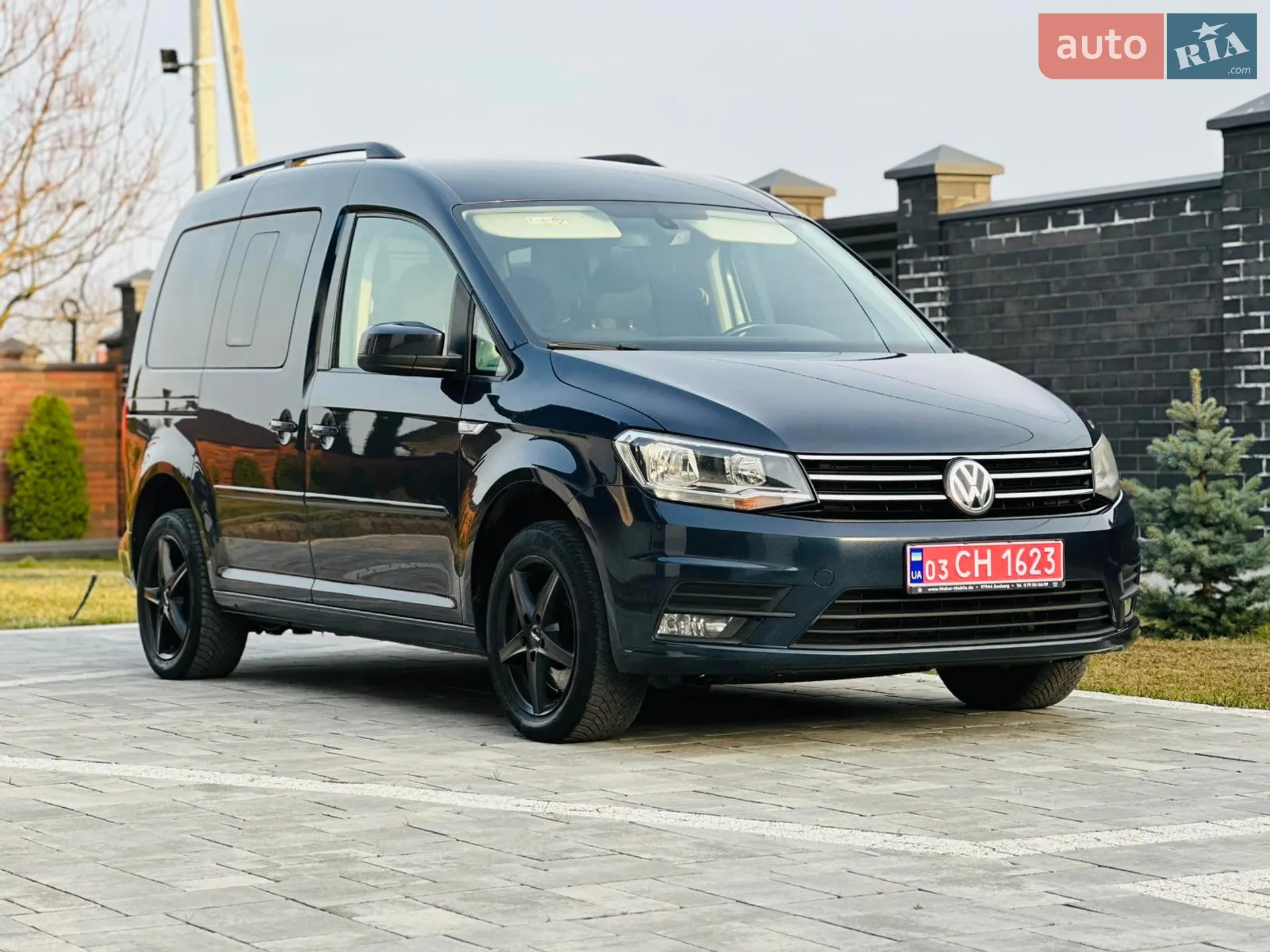 2017 Volkswagen Caddy - фото 1