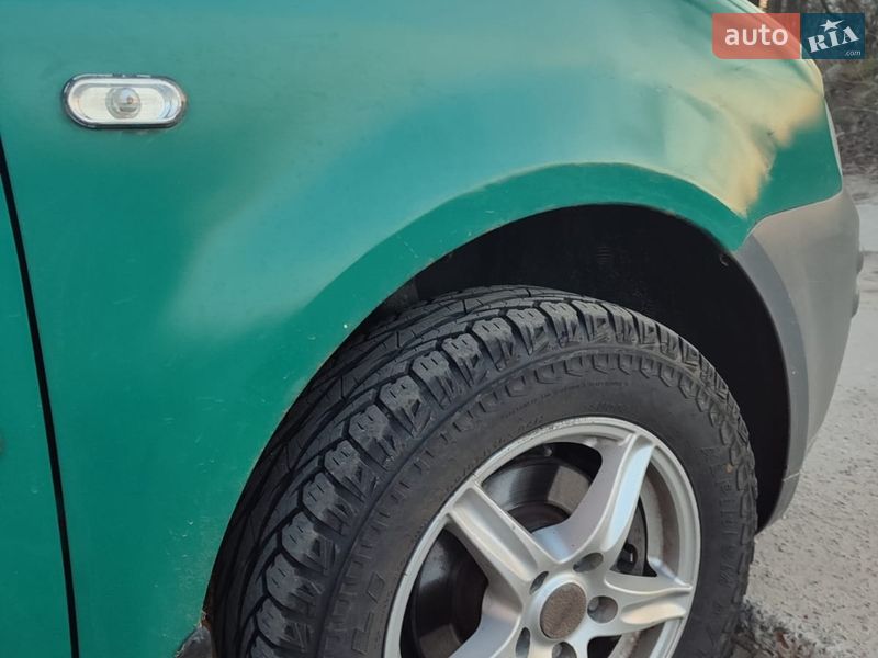 Минивэн Volkswagen Caddy 2005 в Киеве