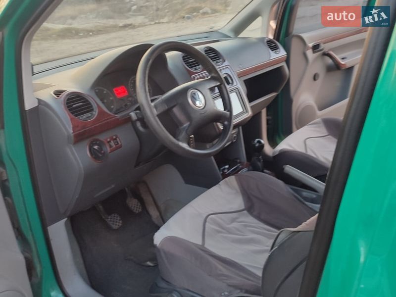 Минивэн Volkswagen Caddy 2005 в Киеве