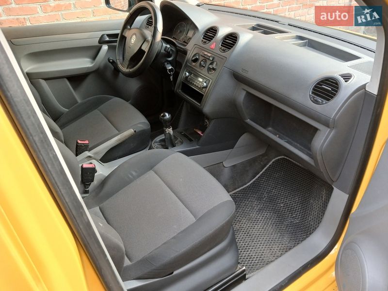 Минивэн Volkswagen Caddy 2007 в Гадяче