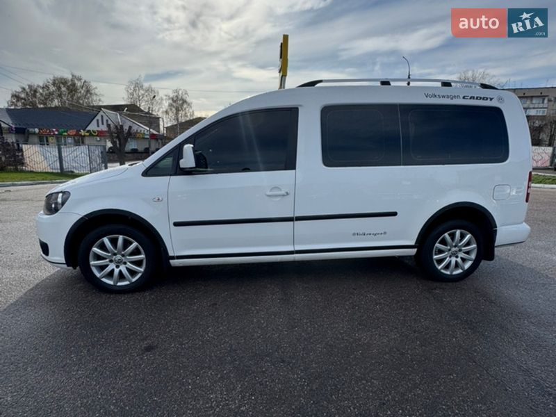 Минивэн Volkswagen Caddy 2011 в Каменке