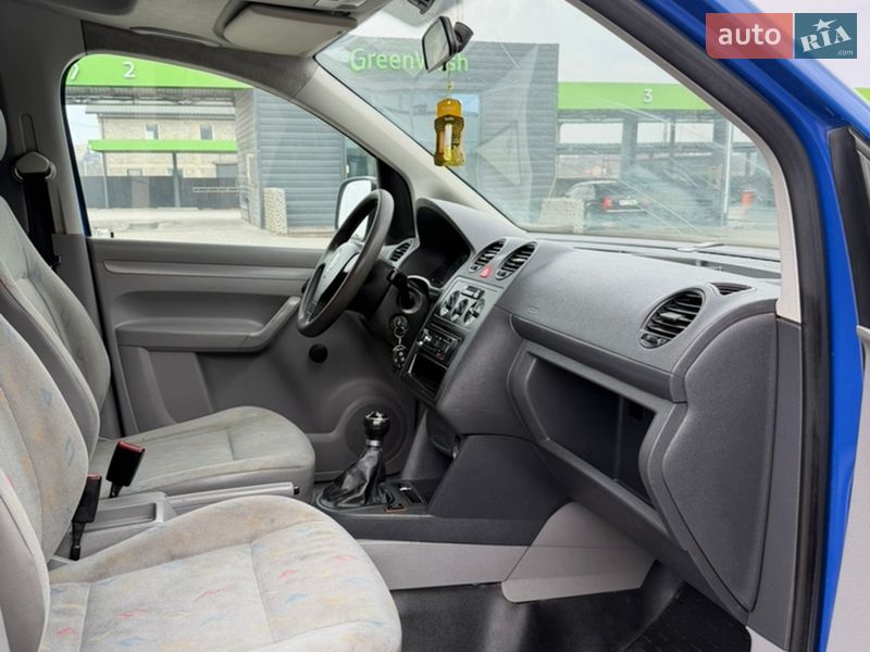 Вантажний фургон Volkswagen Caddy 2008 в Кам'янець-Подільському