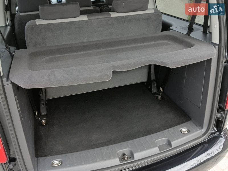 Мінівен Volkswagen Caddy 2013 в Чернівцях