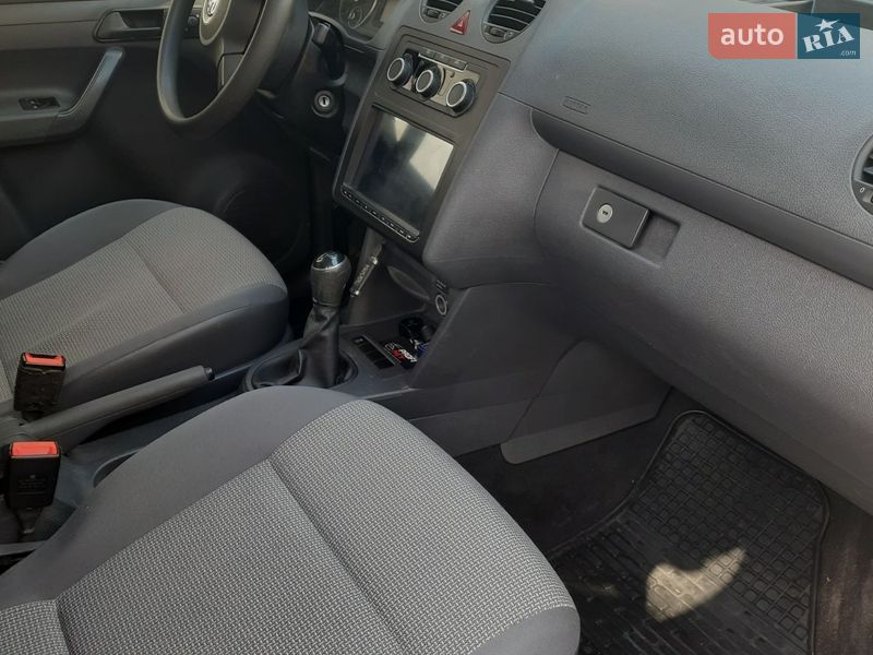Минивэн Volkswagen Caddy 2013 в Ужгороде