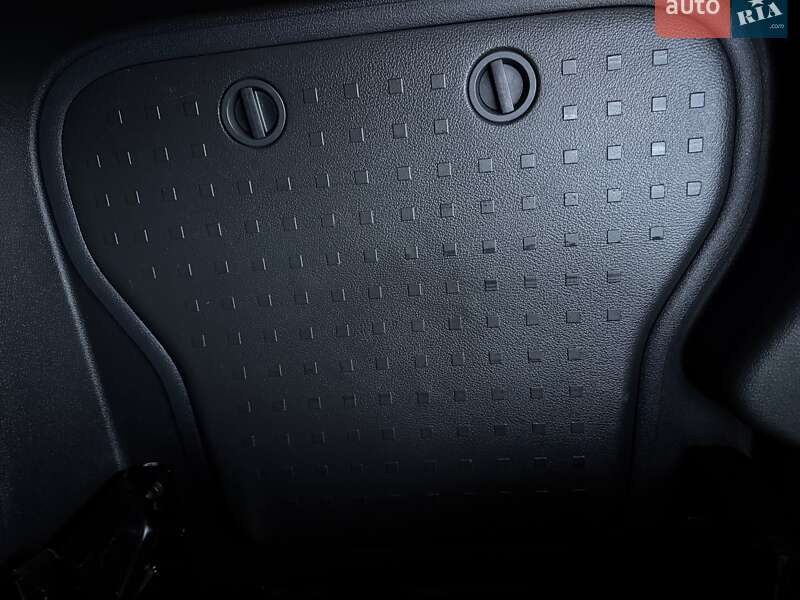 Минивэн Volkswagen Caddy 2017 в Львове фото 100 Минивэн Volkswagen Caddy 2017 в Львове