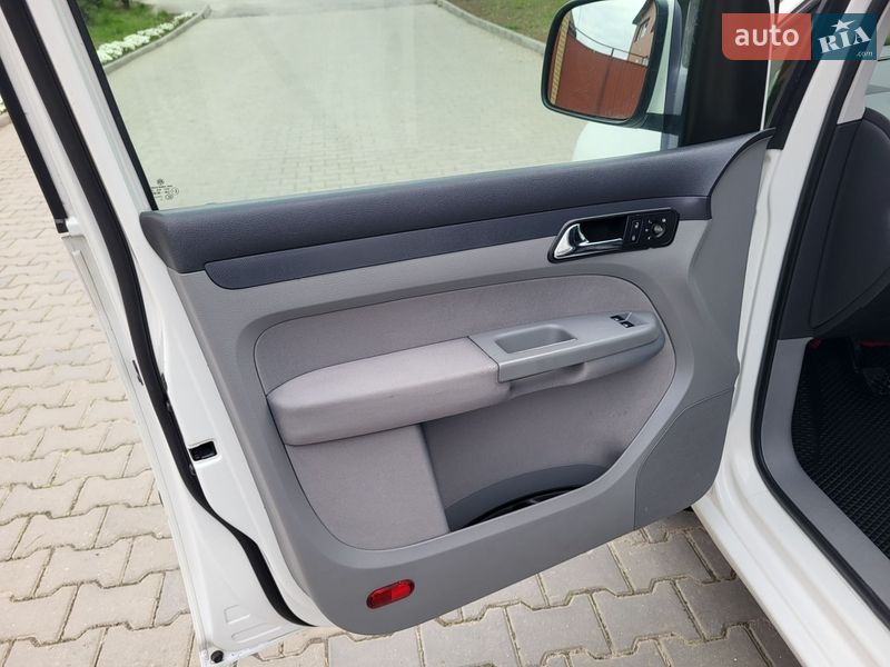 Минивэн Volkswagen Caddy 2006 в Хмельницком