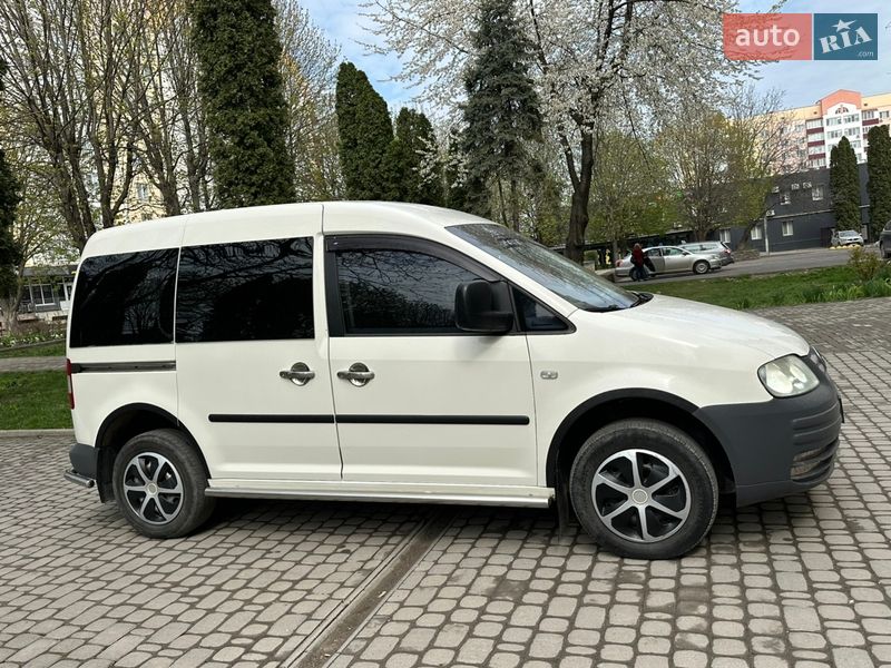 Минивэн Volkswagen Caddy 2004 в Каменец-Подольском