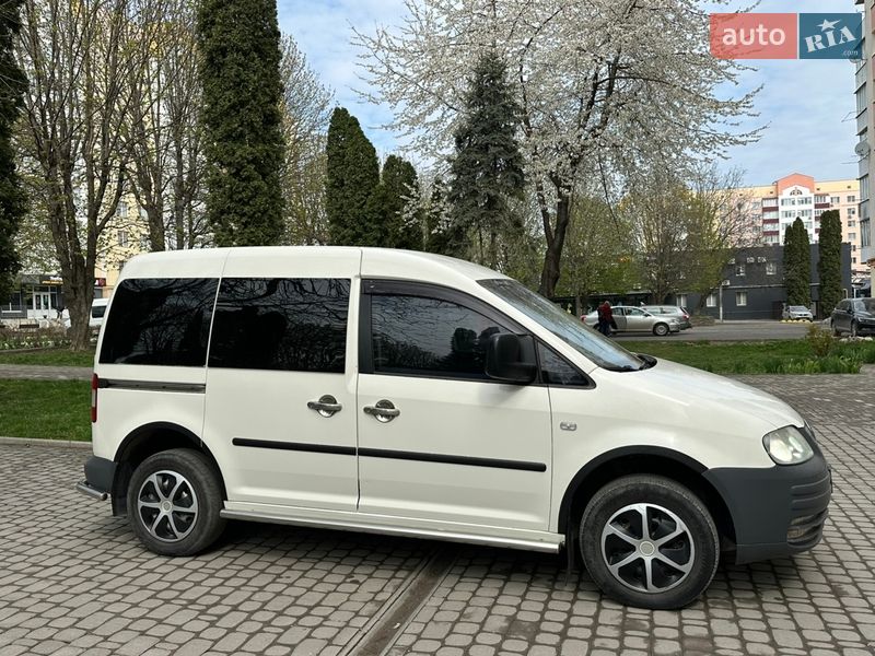 Минивэн Volkswagen Caddy 2004 в Каменец-Подольском