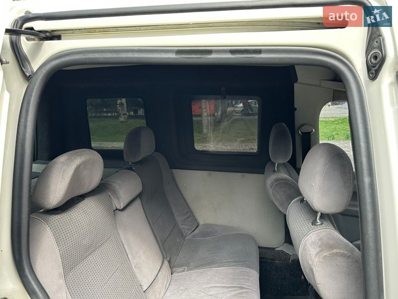 Минивэн Volkswagen Caddy 2004 в Каменец-Подольском