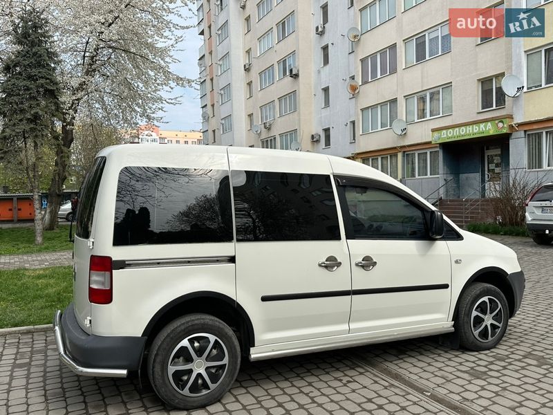 Минивэн Volkswagen Caddy 2004 в Каменец-Подольском