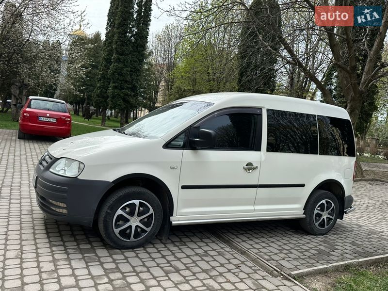Минивэн Volkswagen Caddy 2004 в Каменец-Подольском