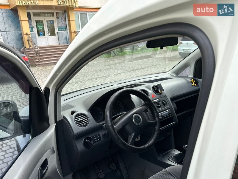 Минивэн Volkswagen Caddy 2004 в Каменец-Подольском