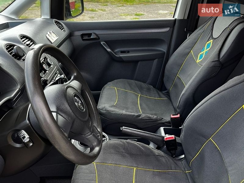 Вантажний фургон Volkswagen Caddy 2012 в Верховині