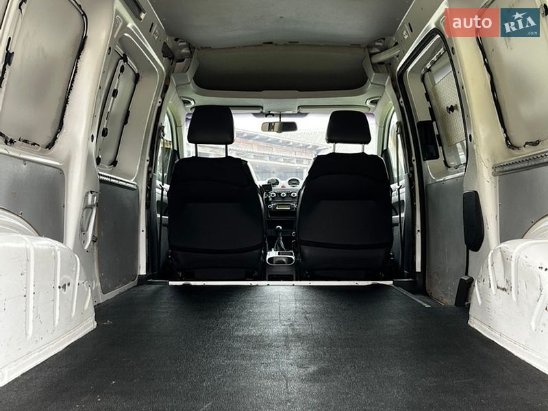 Вантажний фургон Volkswagen Caddy 2012 в Верховині
