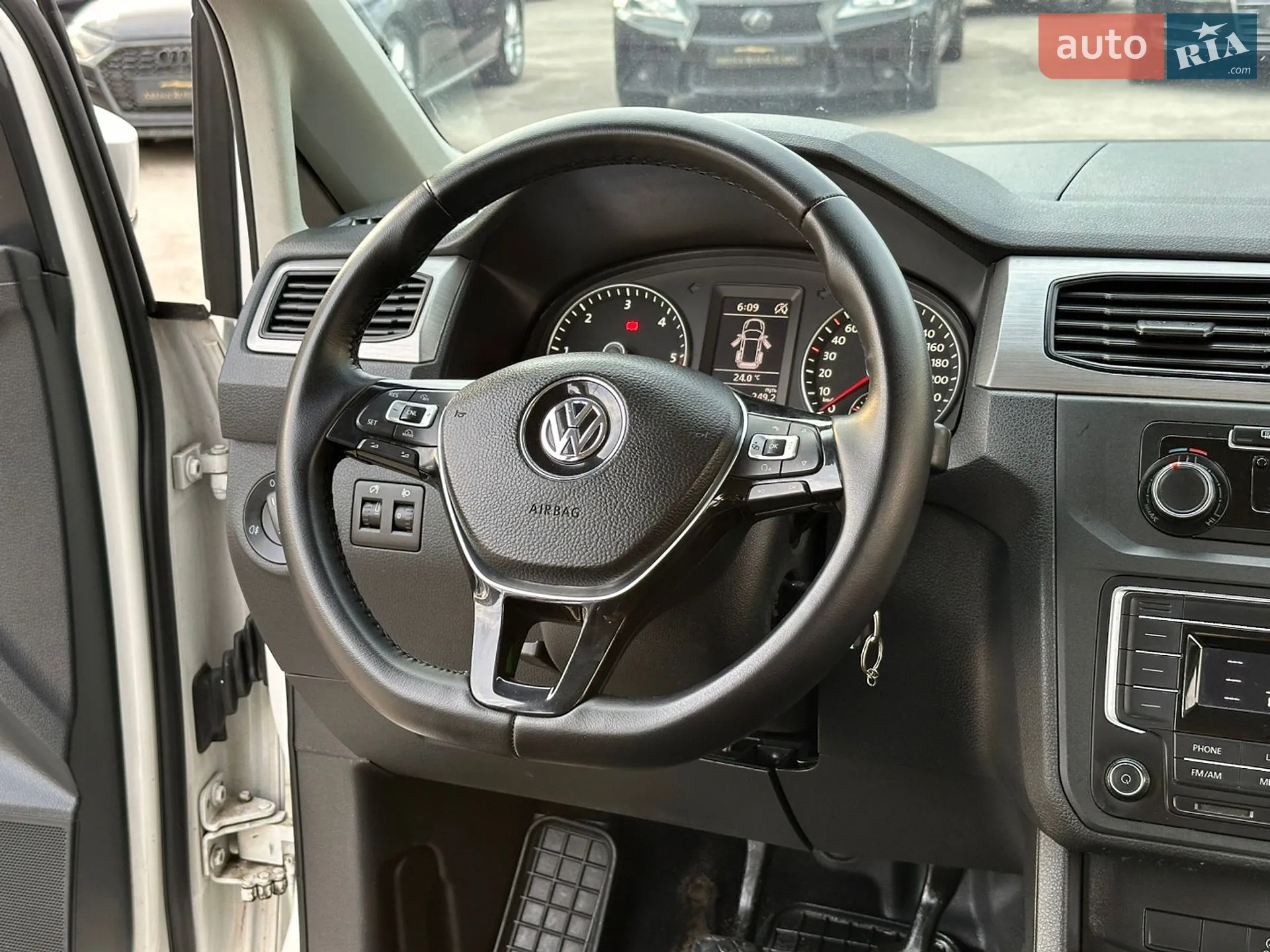 2017 Volkswagen Caddy - мініатюра 21