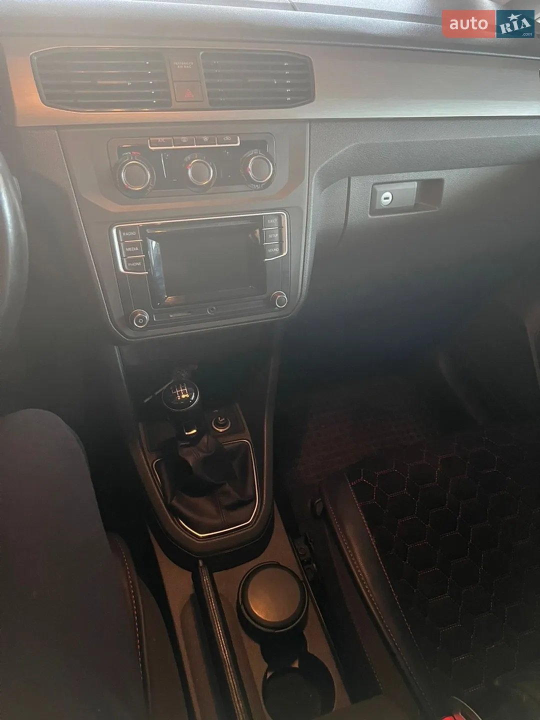 2018 Volkswagen Caddy - мініатюра 16