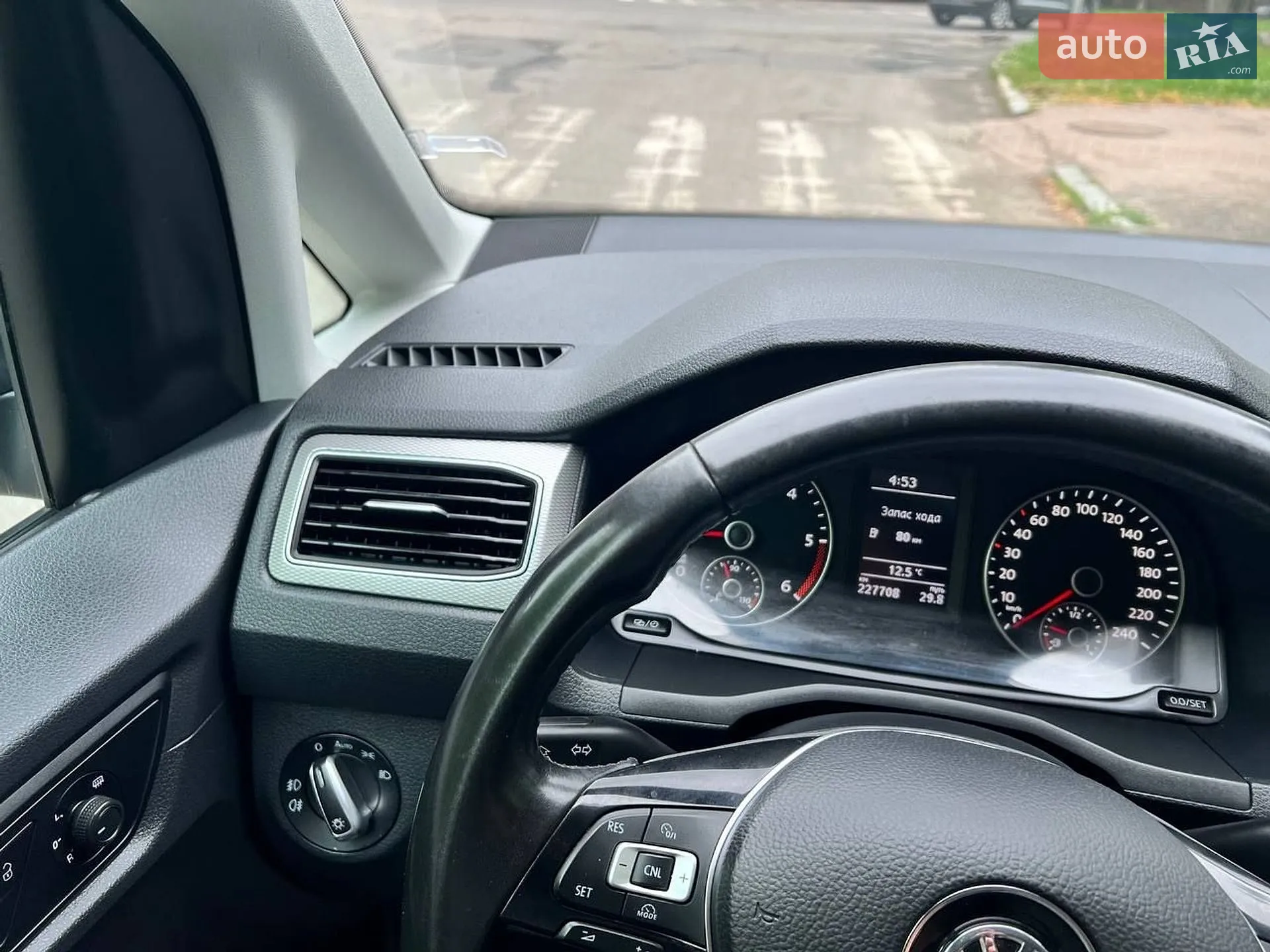 2018 Volkswagen Caddy - мініатюра 54