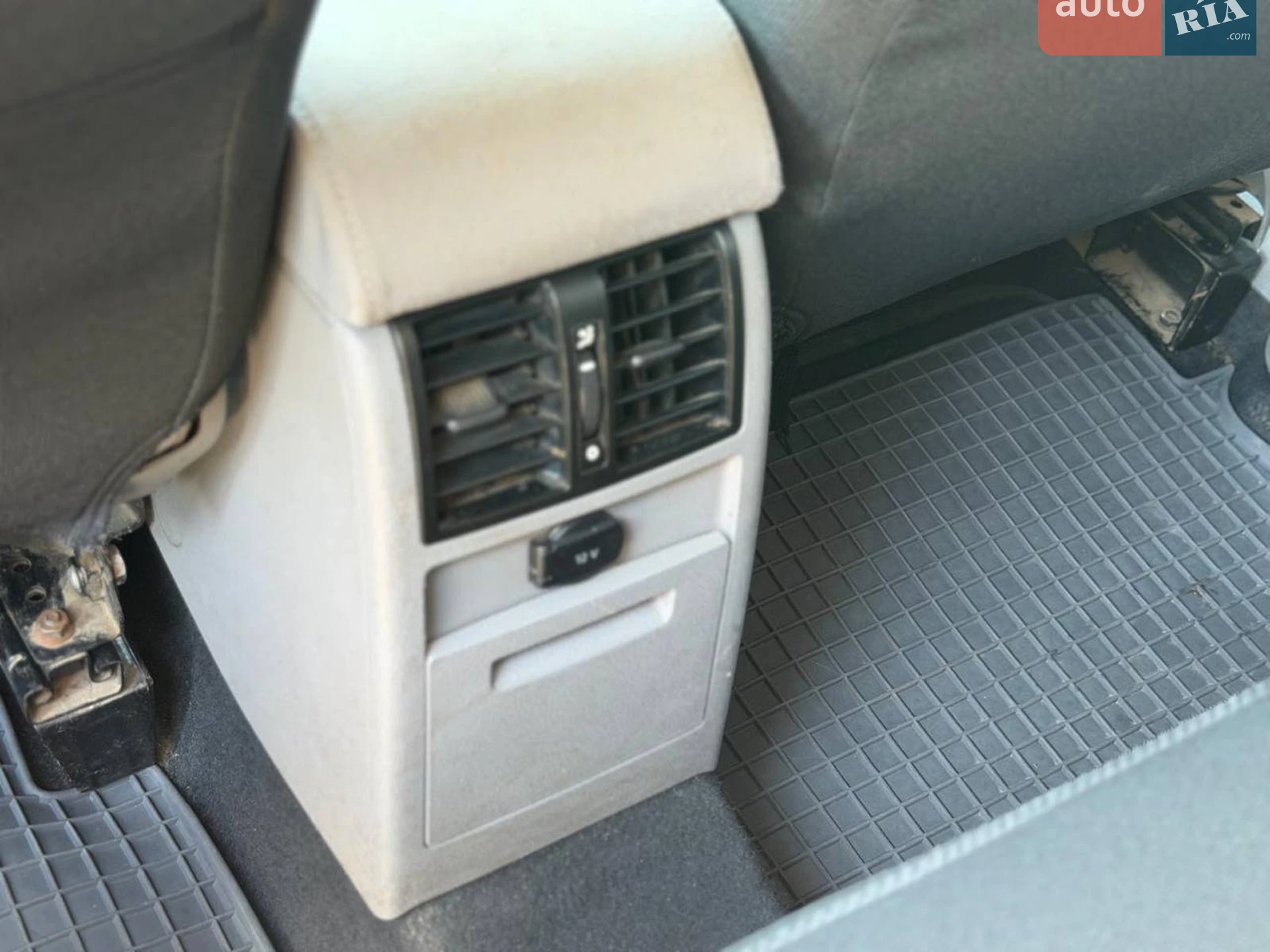 2010 Volkswagen Caddy - мініатюра 18