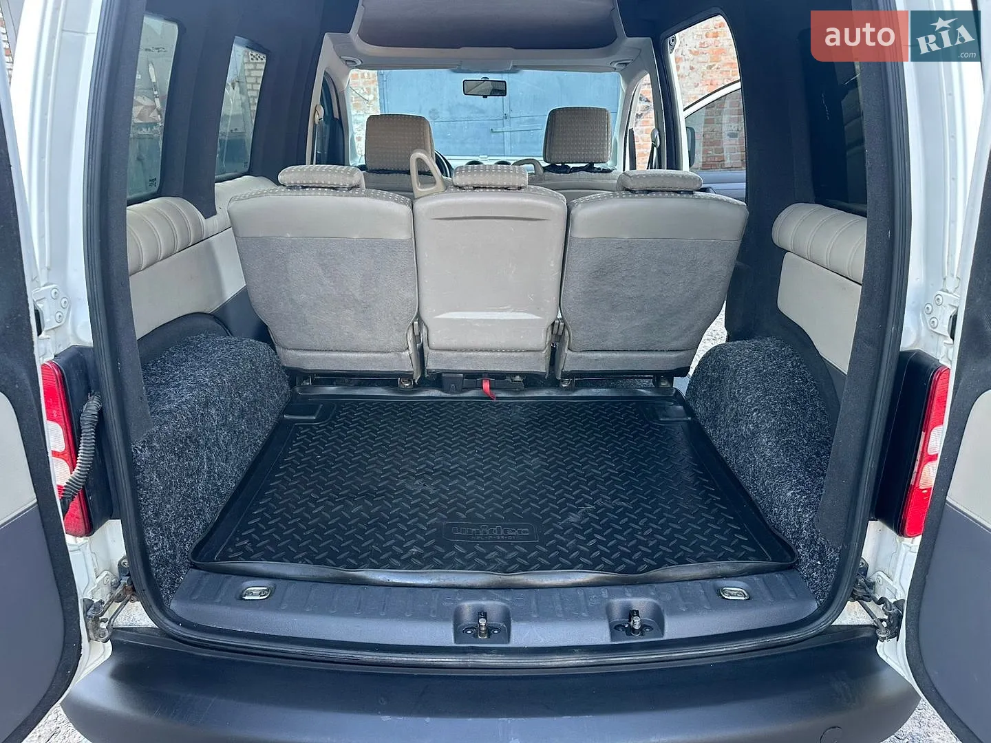2010 Volkswagen Caddy - мініатюра 13