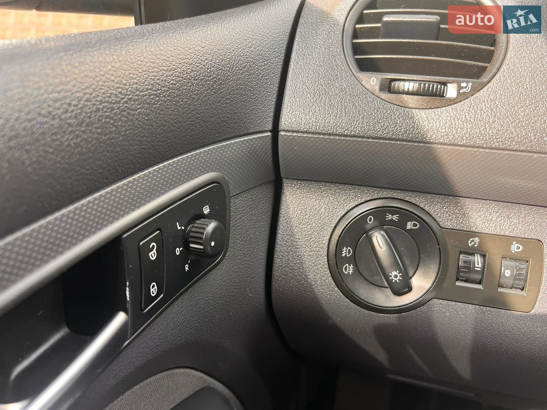2011 Volkswagen Caddy - мініатюра 29