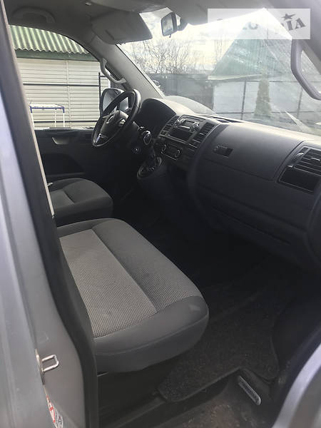 Універсал Volkswagen Caravelle 2010 в Києві