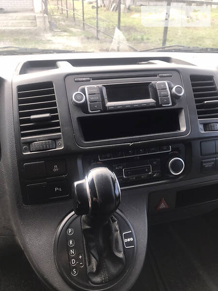 Універсал Volkswagen Caravelle 2010 в Києві