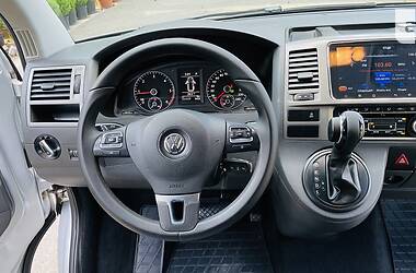 Минивэн Volkswagen Caravelle 2014 в Киеве