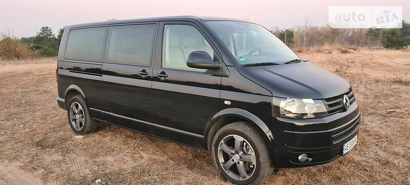 Минивэн Volkswagen Caravelle 2010 в Днепре