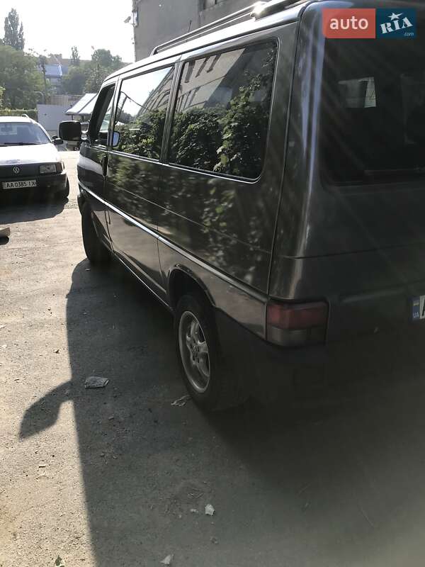 Минивэн Volkswagen Caravelle 1999 в Киеве