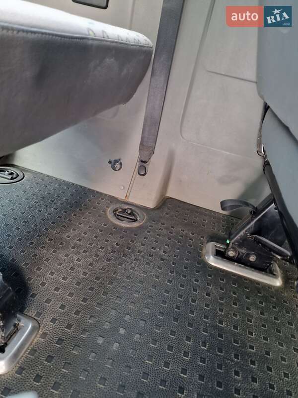 Минивэн Volkswagen Caravelle 2008 в Львове