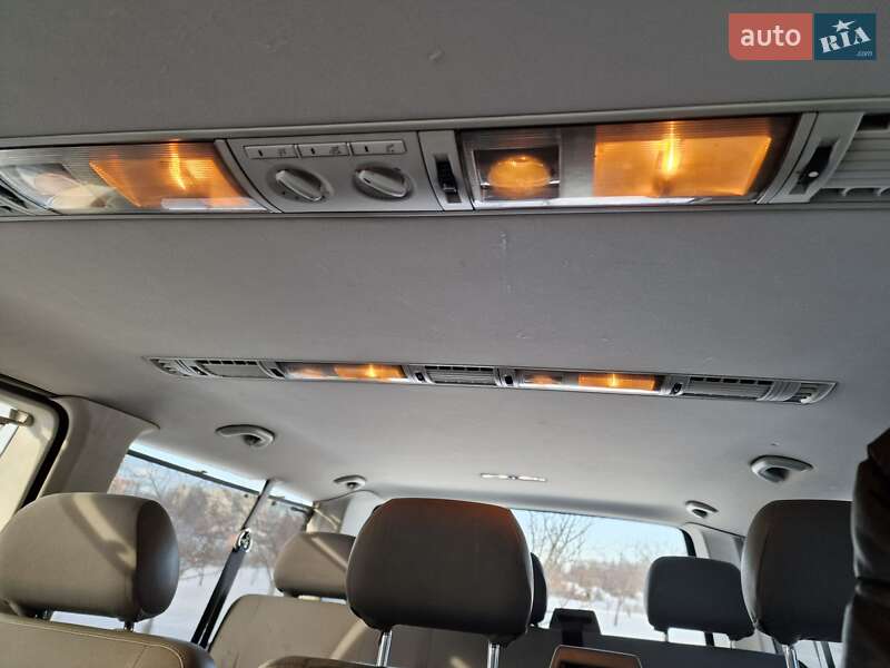 Минивэн Volkswagen Caravelle 2008 в Львове