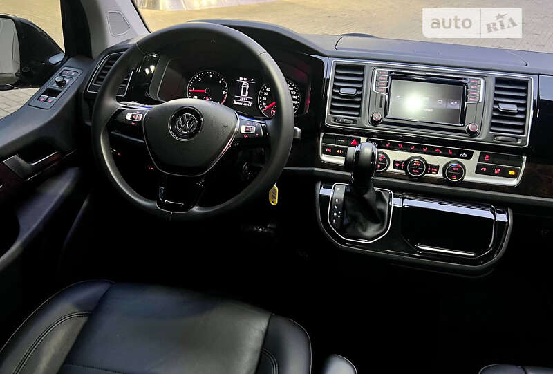 Минивэн Volkswagen Caravelle 2017 в Днепре