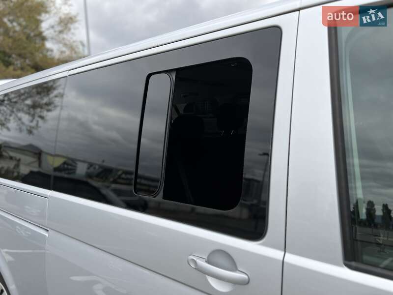 Минивэн Volkswagen Caravelle 2016 в Киеве