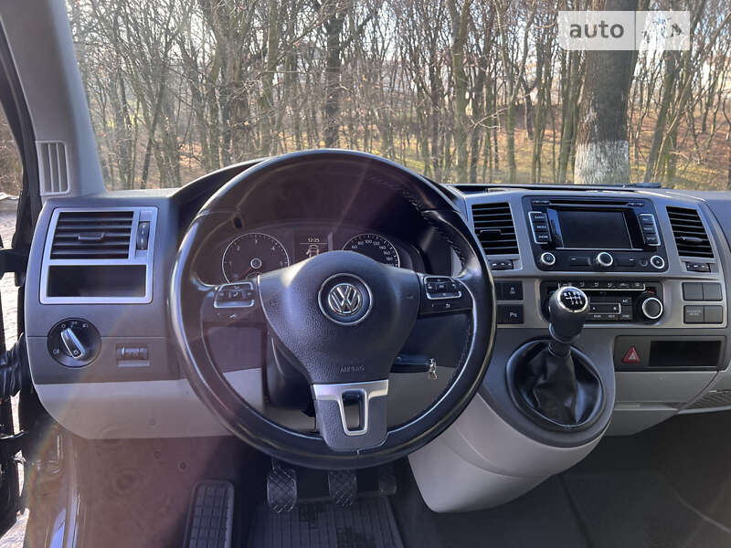 Минивэн Volkswagen Caravelle 2014 в Каменец-Подольском фото 32 Минивэн Volkswagen Caravelle 2014 в Каменец-Подольском